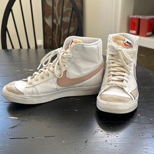 Nike Women's Blazer Size 10